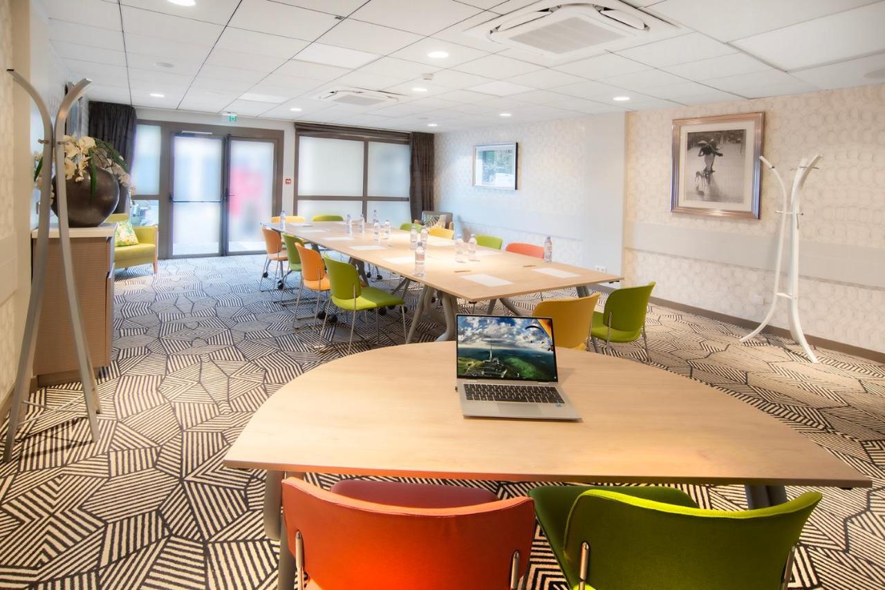 Ibis Styles Clermont-Ferrand Aeroport Hotel Eksteriør billede