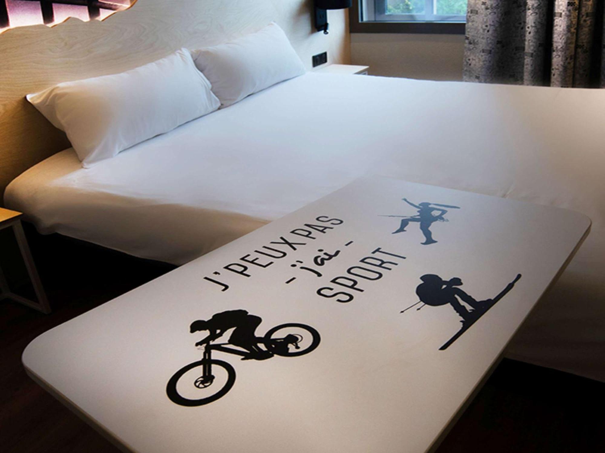 Ibis Styles Clermont-Ferrand Aeroport Hotel Eksteriør billede