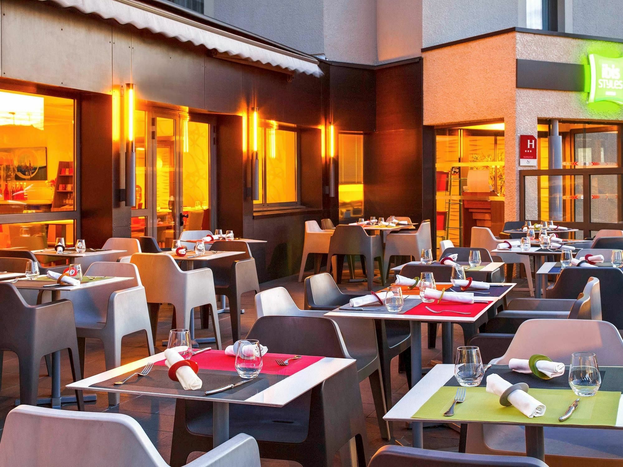 Ibis Styles Clermont-Ferrand Aeroport Hotel Eksteriør billede