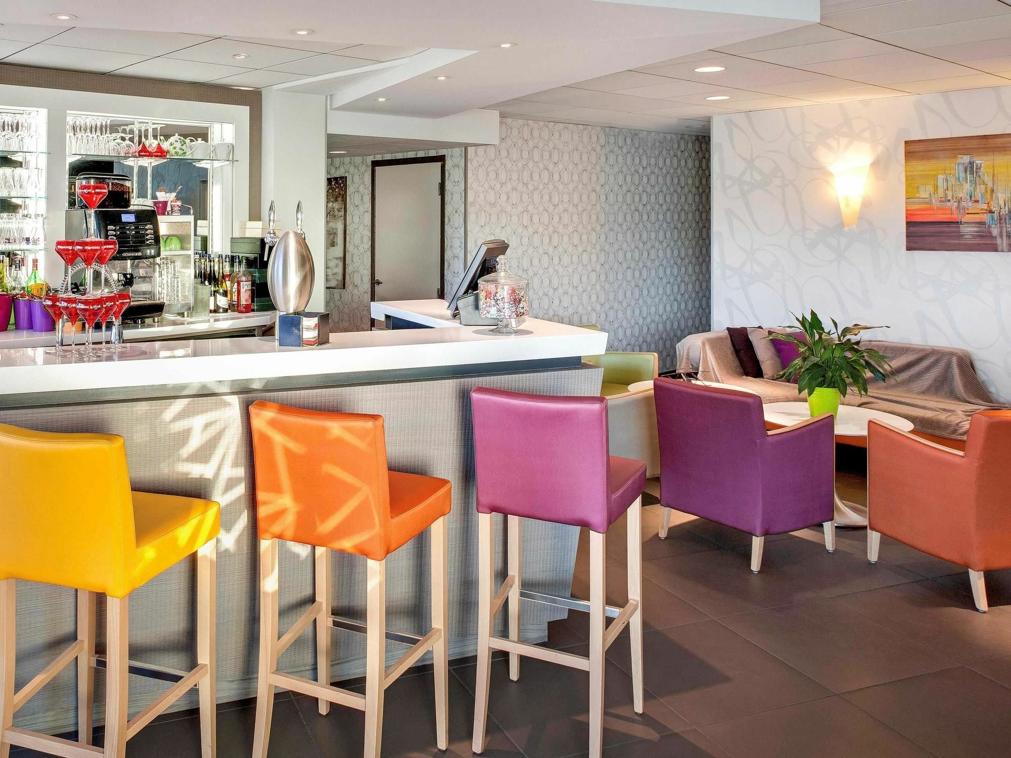 Ibis Styles Clermont-Ferrand Aeroport Hotel Eksteriør billede